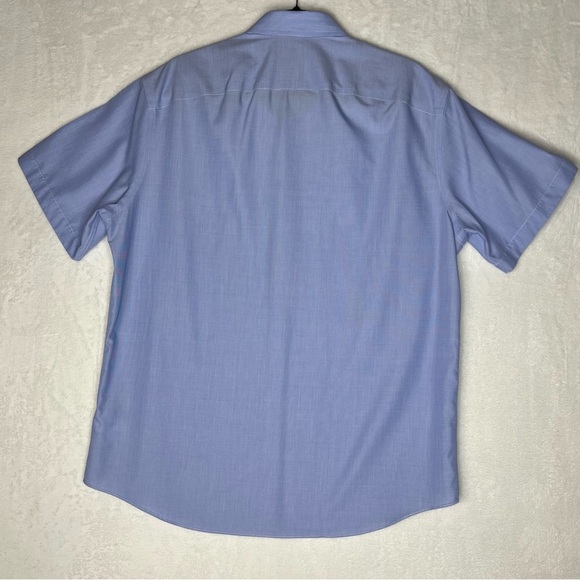 UNTUCKit Size Large Men's Hillstowe Wrinkle Free Blue Short Sleeve Button Down - Picture 11 of 12